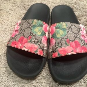 GG Blooms Supreme floral slide sandal